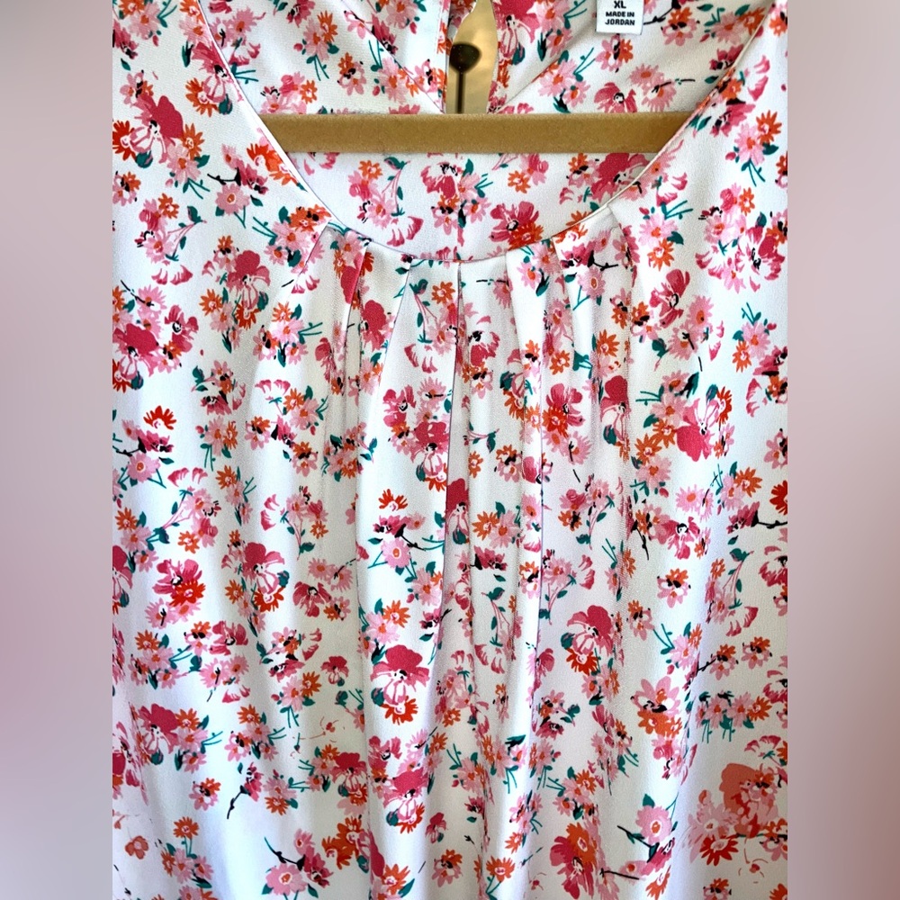 Calvin Klein Women’s XL sleeveless lightweight floral blouse - Picture 5 of 14